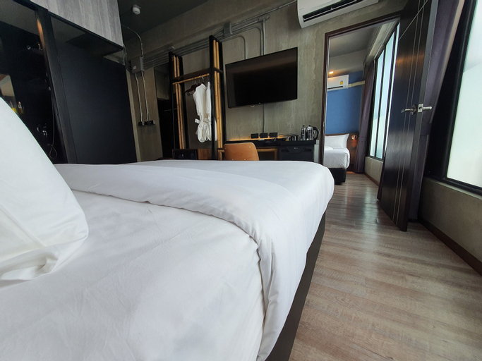 Bedroom 13