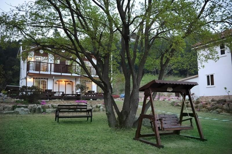 Exterior & Views 1, Jangseong Yerakwon Pension, Gochang