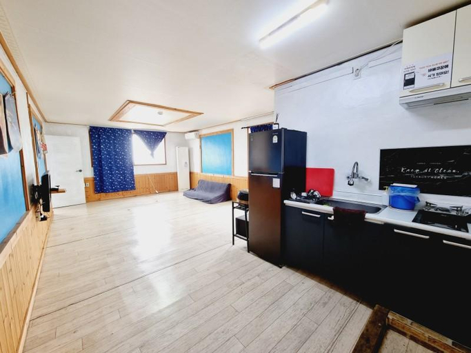 Others 5, Hwaseong (Jebudo) Atti Pension, Hwaseong