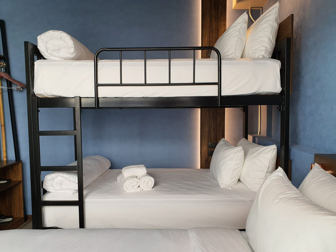 Bedroom 16