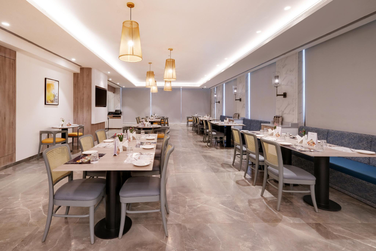 Food & Drinks 4, 7 Apple Hotel Mahape, Navi Mumbai, Thane