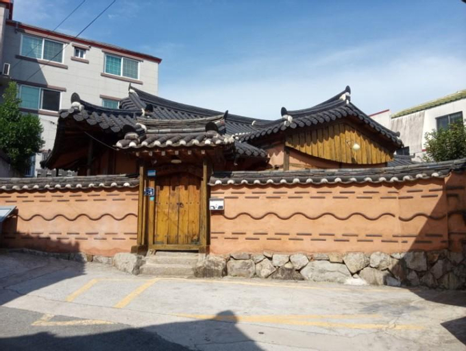 Tongyeong Surfy and Ok Pension, Tongyeong