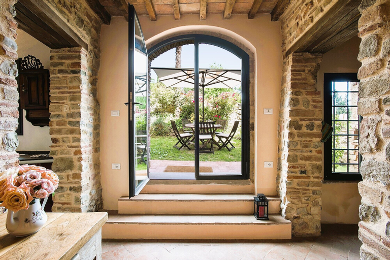 Luxury, Sustainability and Eco Pool, Florence