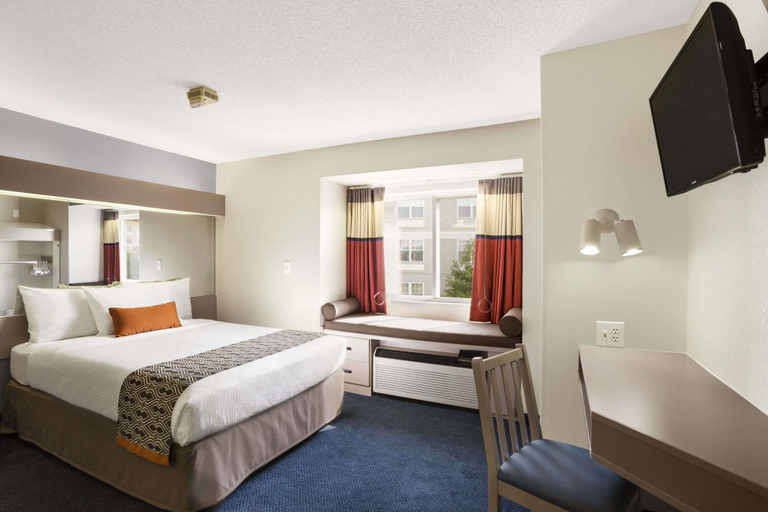 Bedroom 3, Microtel Inn by Wyndham Louisville East, Jefferson