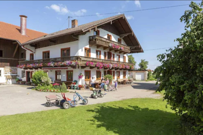 Zaißlhäusl Hof Ferienwohnungen, Traunstein