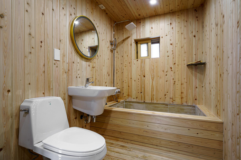 Bathroom, Incheon (Seoknam-dong) Bank, Seo