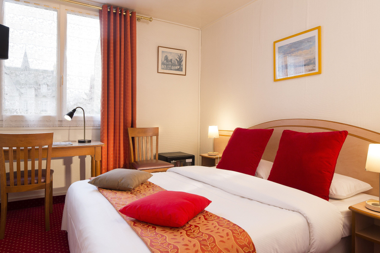 Bedroom 2, Hôtel Marie-Anne, Calvados
