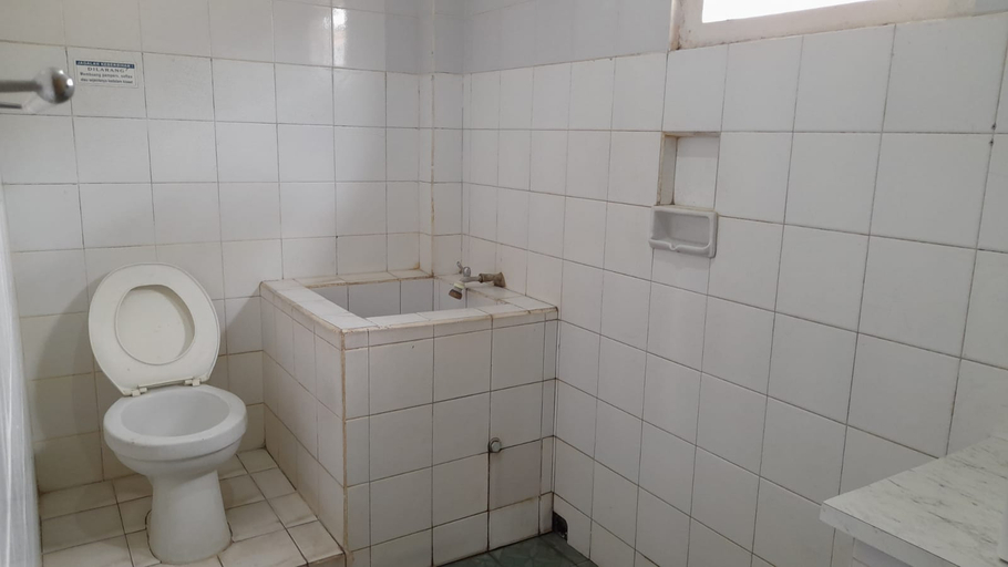 Bathroom 4, Mekarsari Hotel Sumbawa, Sumbawa