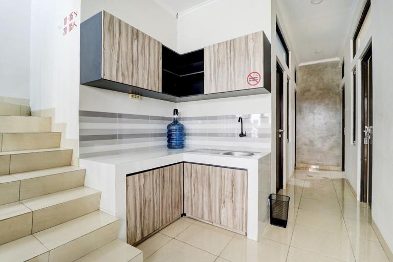 Others 4, OYO 90215 Ada Residence, Karawang