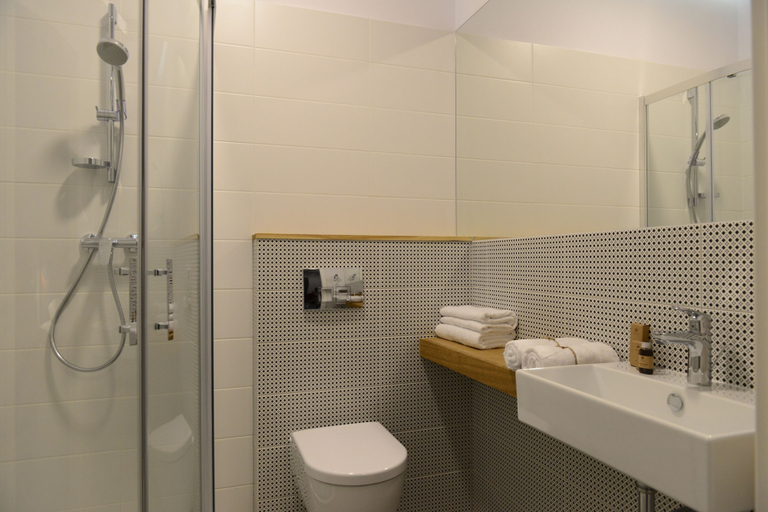 Bathroom 5, Hotel Faros Gdańsk Airport, Gdańsk City