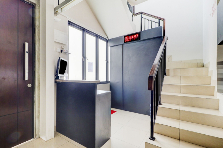 Others 5, OYO 90215 Ada Residence, Karawang