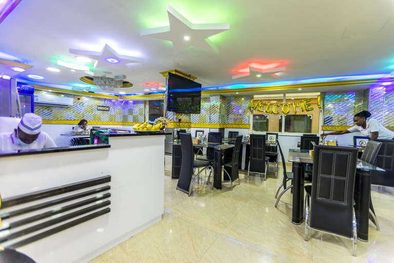 Food & Drinks, Banana Hotel, Dubai
