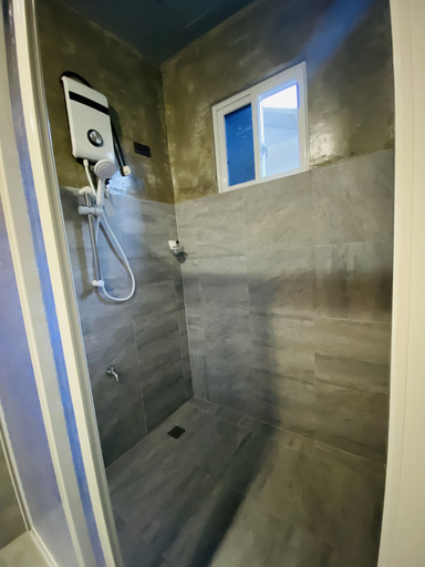 Bathroom 3, Hai Inn, Sibulan