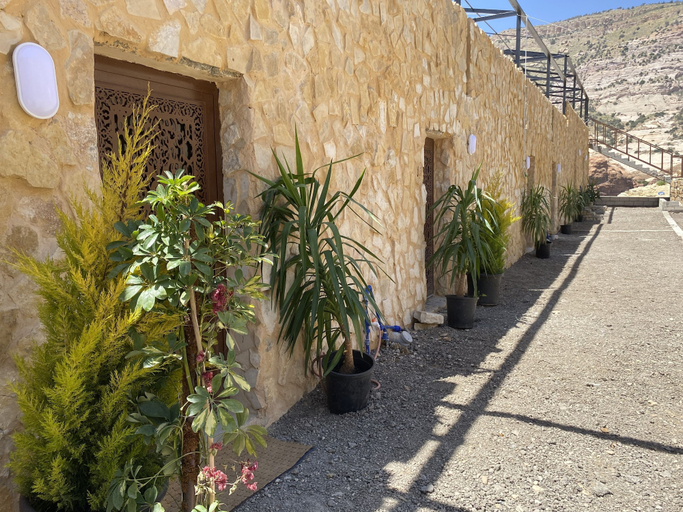 Exterior & Views 2, Dana Trail Hotel, Bsaira
