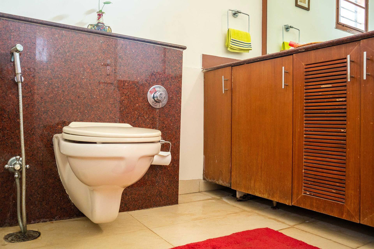 Bathroom 4, StayVista at Firefly Homestay with Pvt Pool & Terrace Access, Bangalore