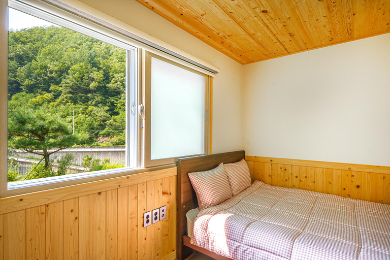 Bedroom, Mungyeong Dongro Forest, Mungyeong