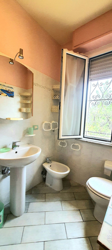 Bedroom 3, Sea Base- Bluchalet, Savona