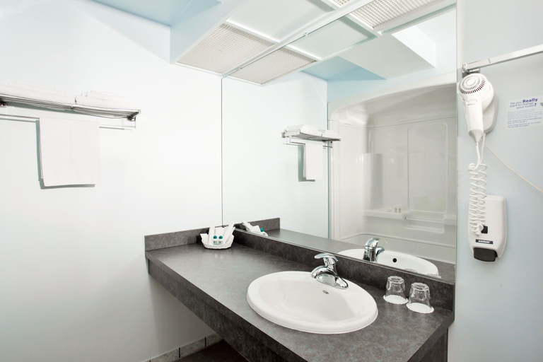 Bathroom 4, Airport Hotel Mara, Riga