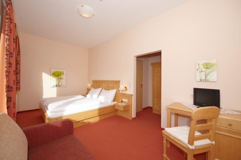 Bedroom, Hotel Restaurant Pariente, Liezen