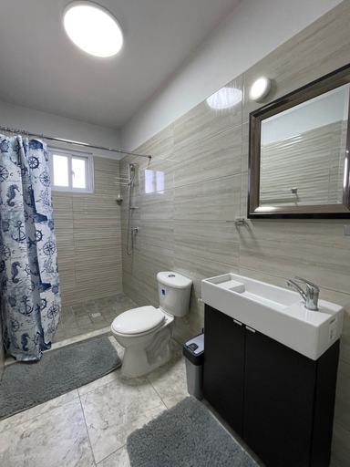 Bathroom, Seroe Patrishi 11 Apt 7