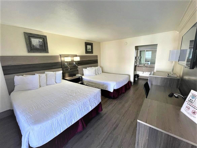 Bedroom 3, Ramada by Wyndham Kingman, Mohave