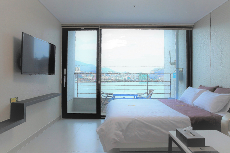 4, Yeosu Yong Beach Hostel Pension, Yeosu
