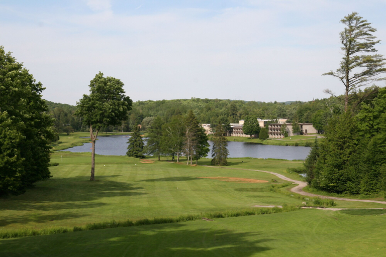 Exterior & Views, Pinestone Resort & Conference Centre, Haliburton