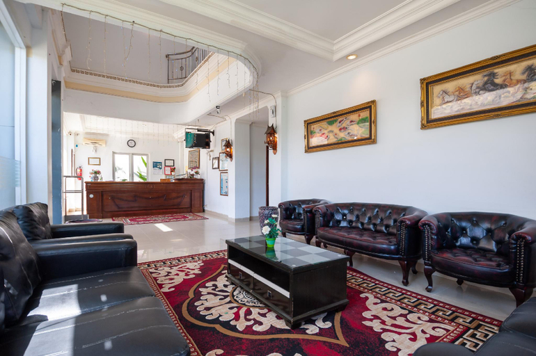 Public Area 3, RedDoorz Syariah near RS Yos Sudarso Padang, Padang