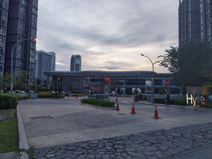 Cyberjaya SANITIZED Unit|Netflix|Wifi|Parking.3027, Sepang