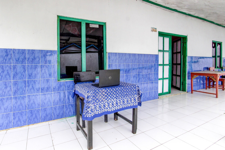 Public Area 2, OYO 92333 Bayanan Indah Guest House, Sragen