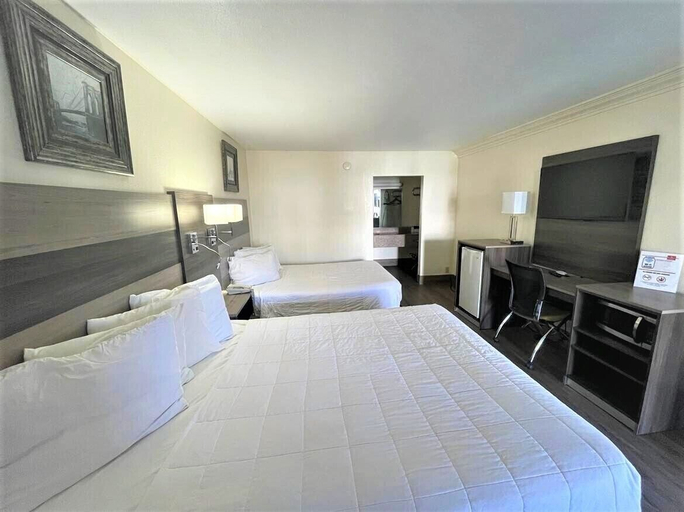 Bedroom 5, Ramada by Wyndham Kingman, Mohave