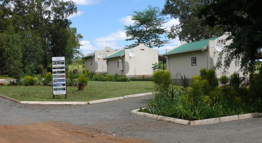 Exterior & Views 1, Hluhluwe Country cottages, Umkhanyakude