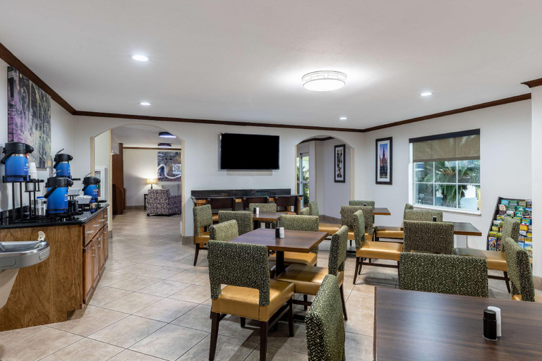 Food & Drinks, Best Western Morgan City Inn, Saint Mary
