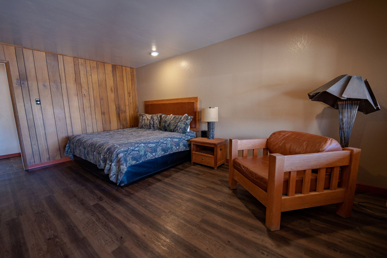 Bedroom 4, Rimrock Hotel, Montrose