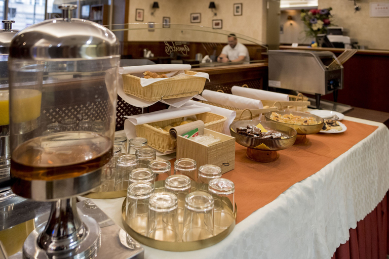 Food & Drinks 5, Gold Hotel Budapest, Budapesti