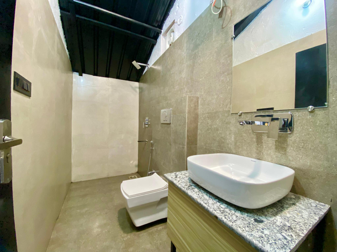 Bathroom 3, Euphoric River Resort, Garhwal