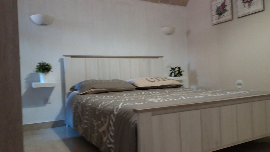 Bedroom 3, Dimora Miccolis, Bari