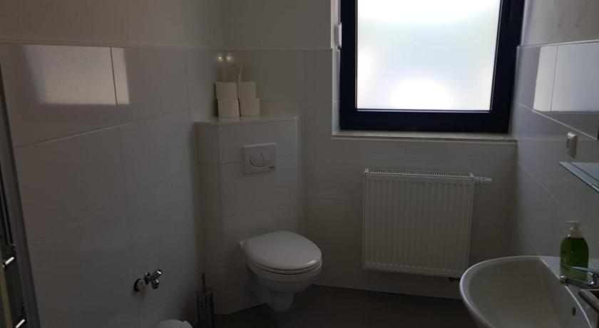 Bedroom 3, Ferienhaus Ixheim Bitscher Str.70, Zweibrücken