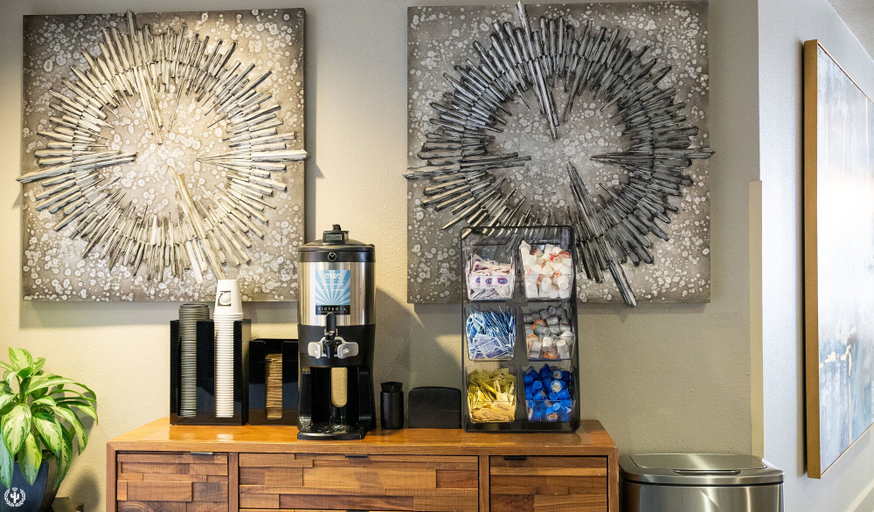 Food & Drinks, The Belltown Inn, Seattle