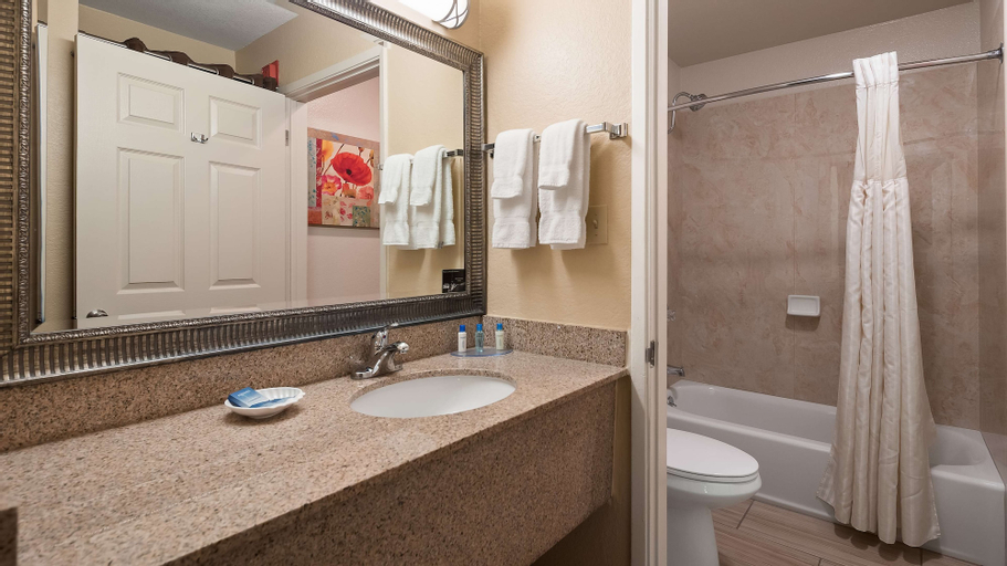 Bathroom 7