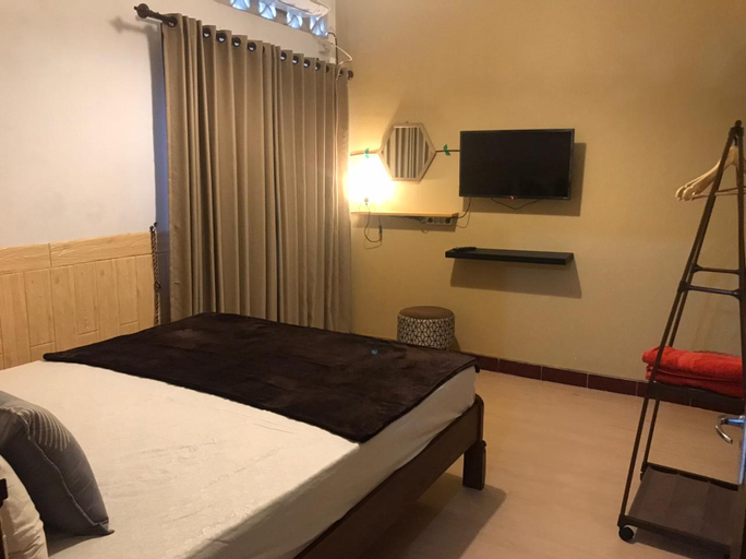 Bedroom 13