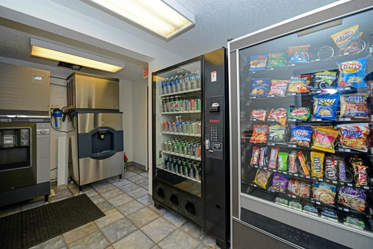 Food & Drinks 5, Americas Best Value Inn & Suites Jackson, MI, Jackson