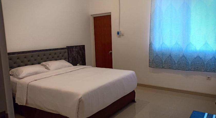 Bedroom 1, Homestay Riverside 101, Surabaya