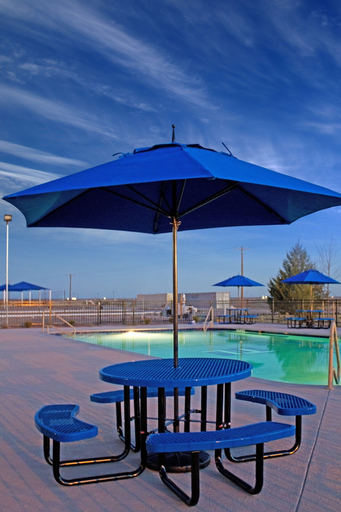 Sport & Beauty, Target Hospitality-Pecos South Lodge, Reeves