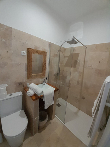 Bathroom 5, Palazzo Pisani Malta Boutique & Spa