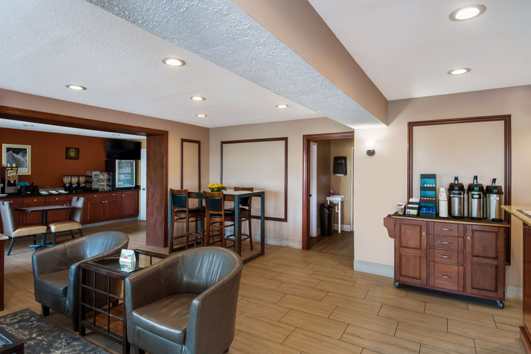 Food & Drinks 5, Surestay Plus By Best Western Jackson, Madison