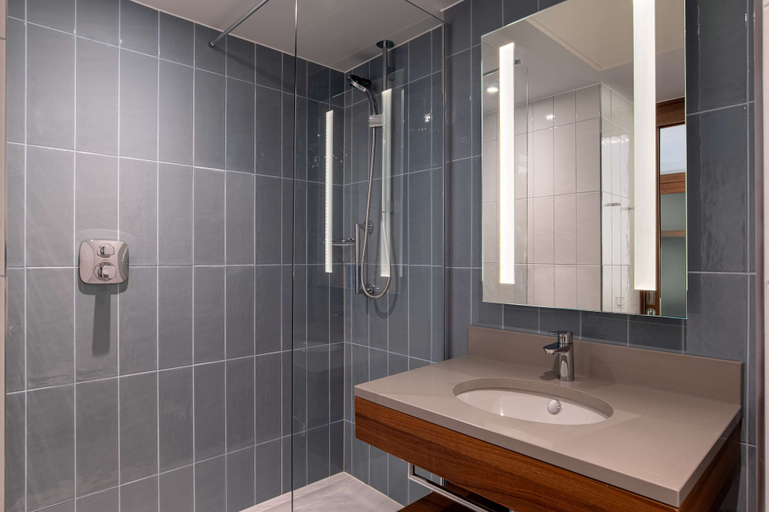 Bathroom 5, Hampton by Hilton Canterbury, Kent