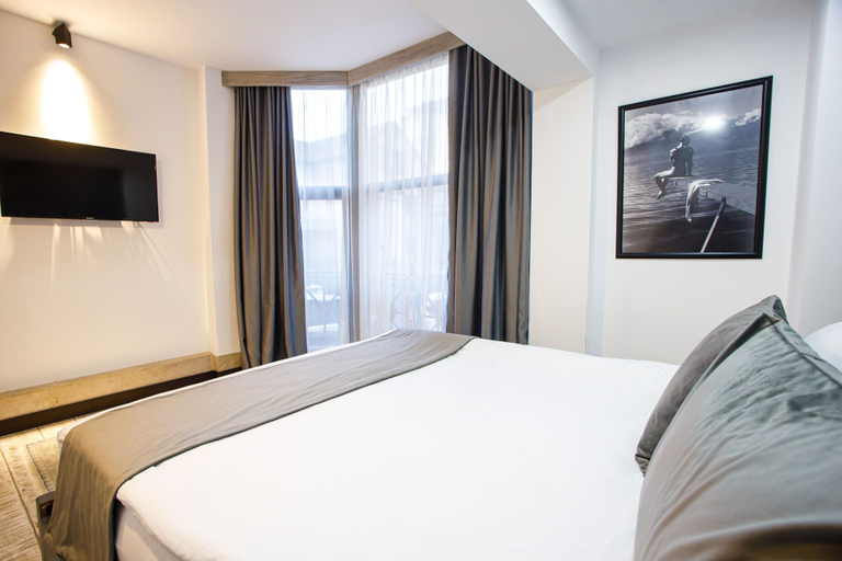 Bedroom 2, The Phoenix Hotel, Yerevan