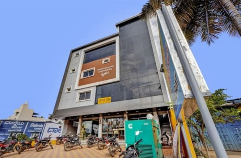 Exterior & Views 2, iROOMZ Suchira Lodge, Mandya