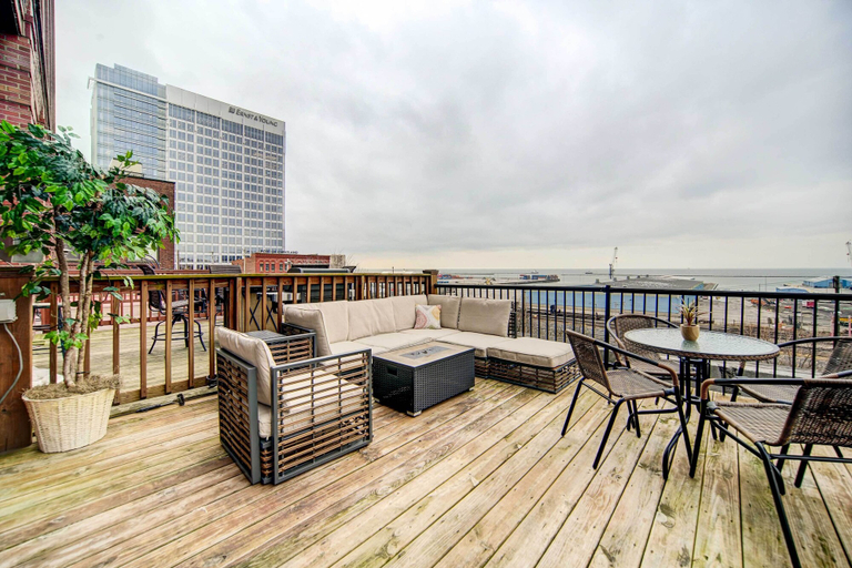 Others 1, Waterfront Cleveland Apt ~ 1 Mi to Downtown, Cuyahoga